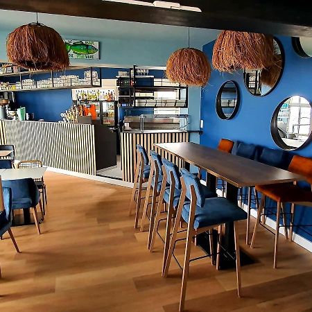 Hotel Restaurant L'Atelier Des Cousins Châtelaillon-Plage Екстериор снимка